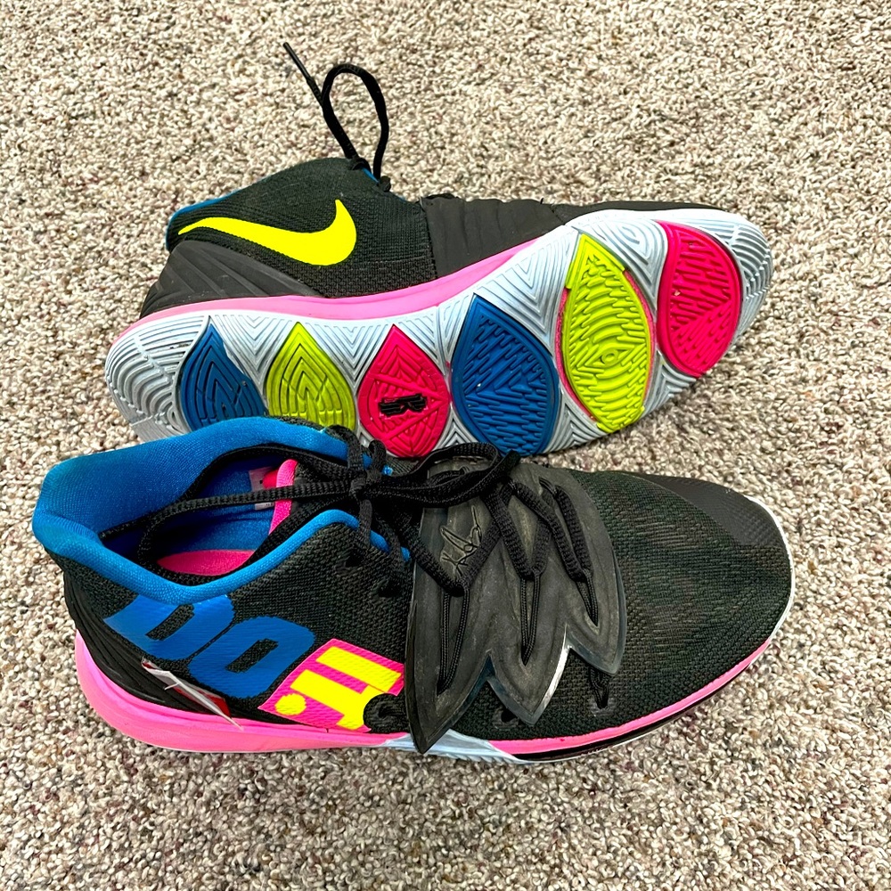 Kids 7 youth Nike Kyrie 5 GS Just Do It Shoes